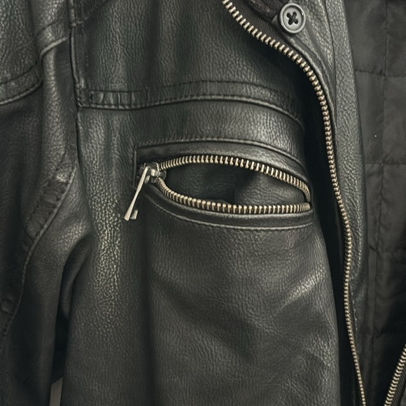 Route 66 size small black pleather jacket  excellent shape - Picture 4 of 4